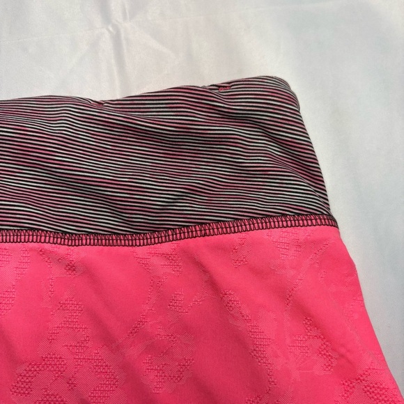 Lululemon Pace Setter Skirt Skort Size 6 Flash
/Wee Are From Space Deep Pink - Picture 7 of 10